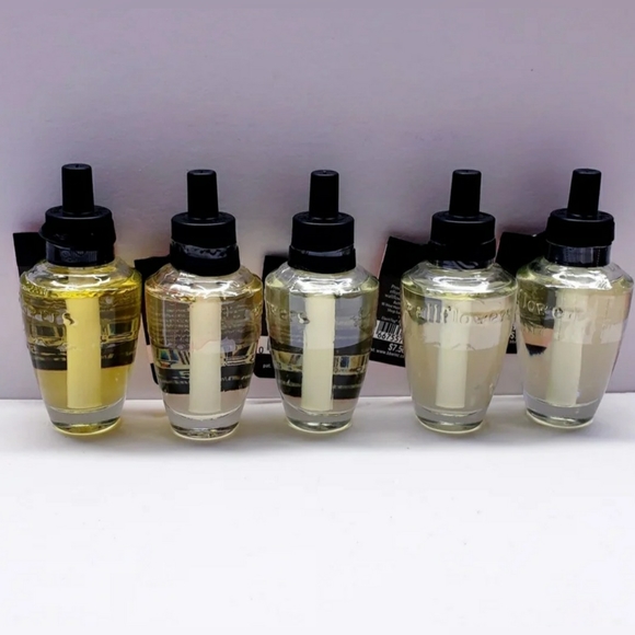 MARKET PEACH & STRAWBERRY POUND CAKE Wallflowers Fragrance Refill(5 pack) - Picture 4 of 4